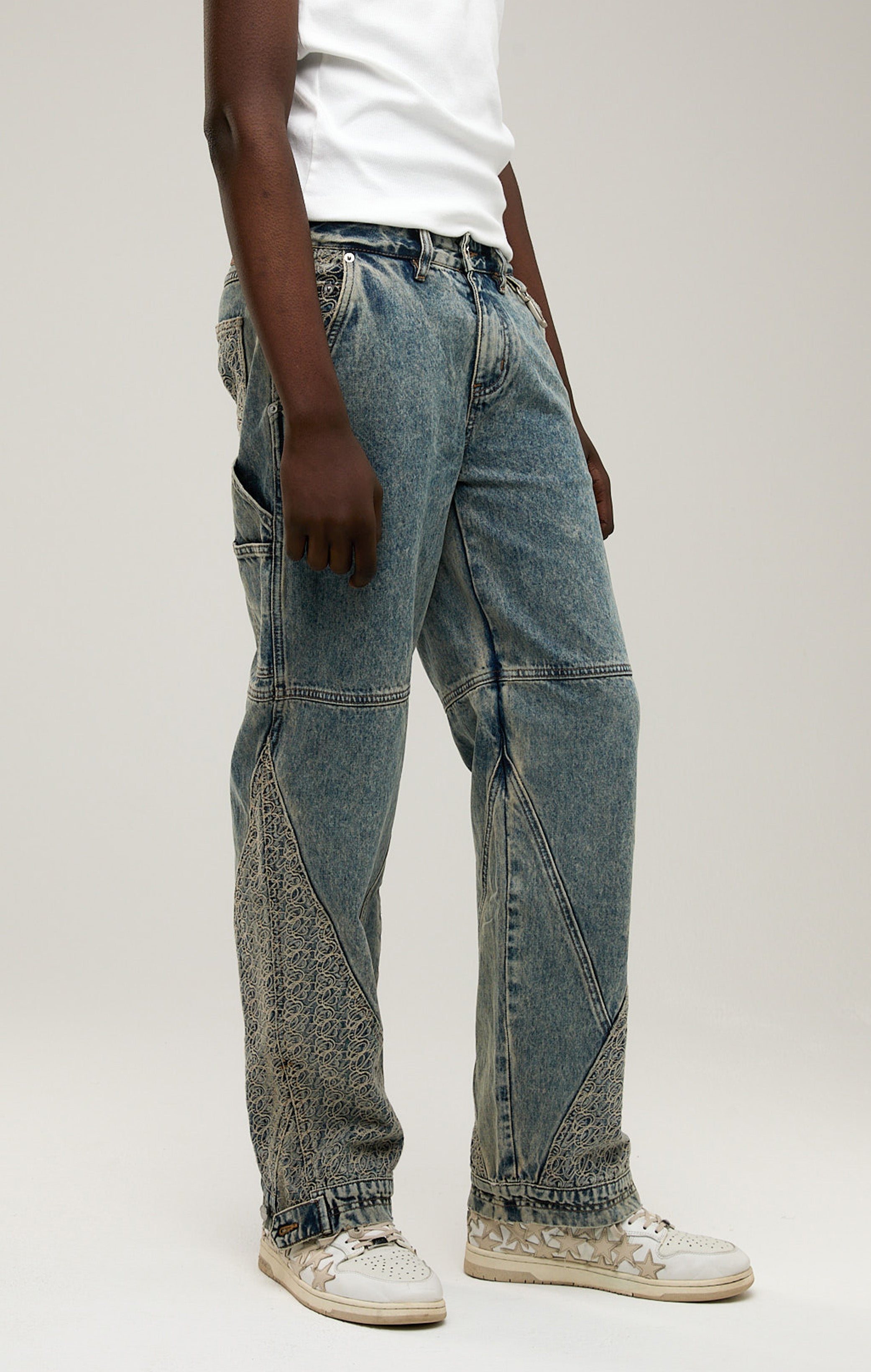 SIGNATURE STITCH DENIM JEANS