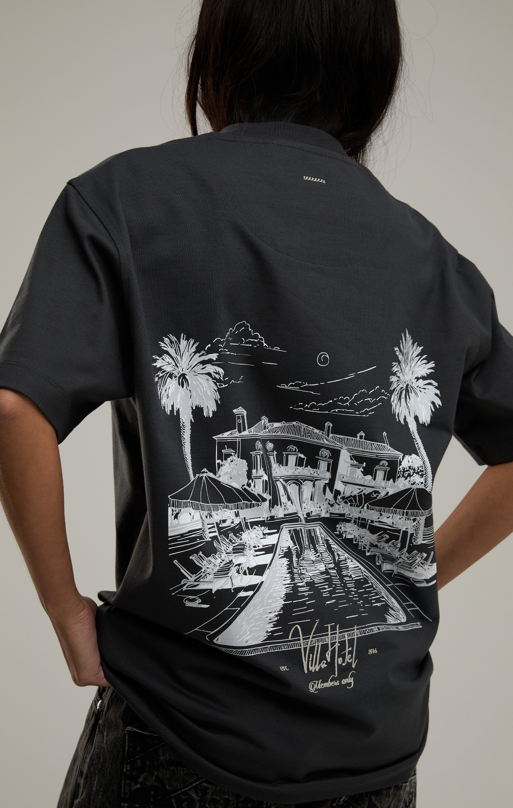 VILLA HOTEL T-SHIRT