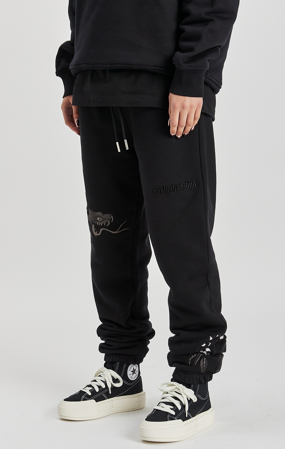 Night Python Embroidered Sweatpants - ONLY THE BLIND™